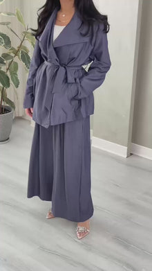 بدلة نسائي فضفاضة