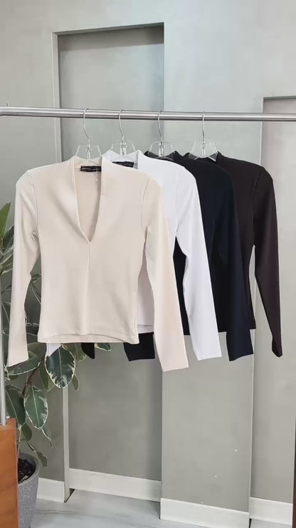 بلوزة نسائية