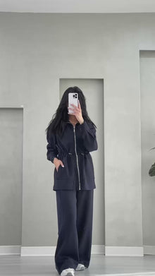 بدلة نسائي محددة الخصر