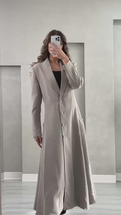 جاكيت نسائي مع ازرار