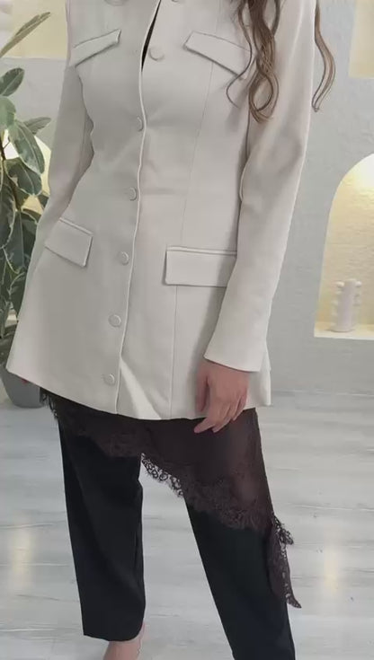 فستان نسائي بقصة مائلة