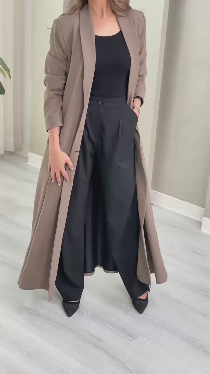 جاكيت نسائي مع ازرار