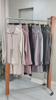 بدلة نسائي محددة الخصر