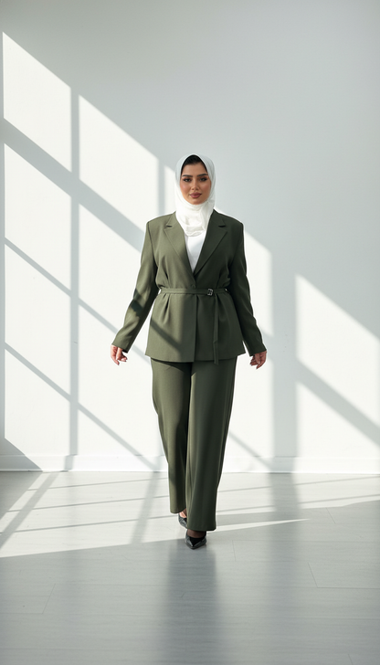 بدلة نسائي بربطة خصر