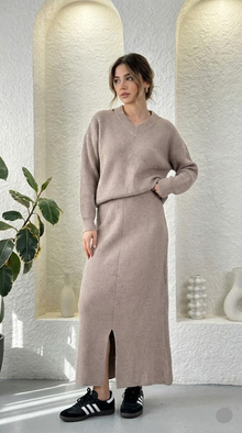 بدلة نسائي تنورة